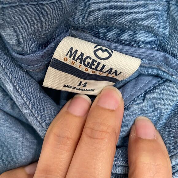 Magellan Outdoors Chambray Happy Camper Shorts Sz 14 - Picture 2 of 8